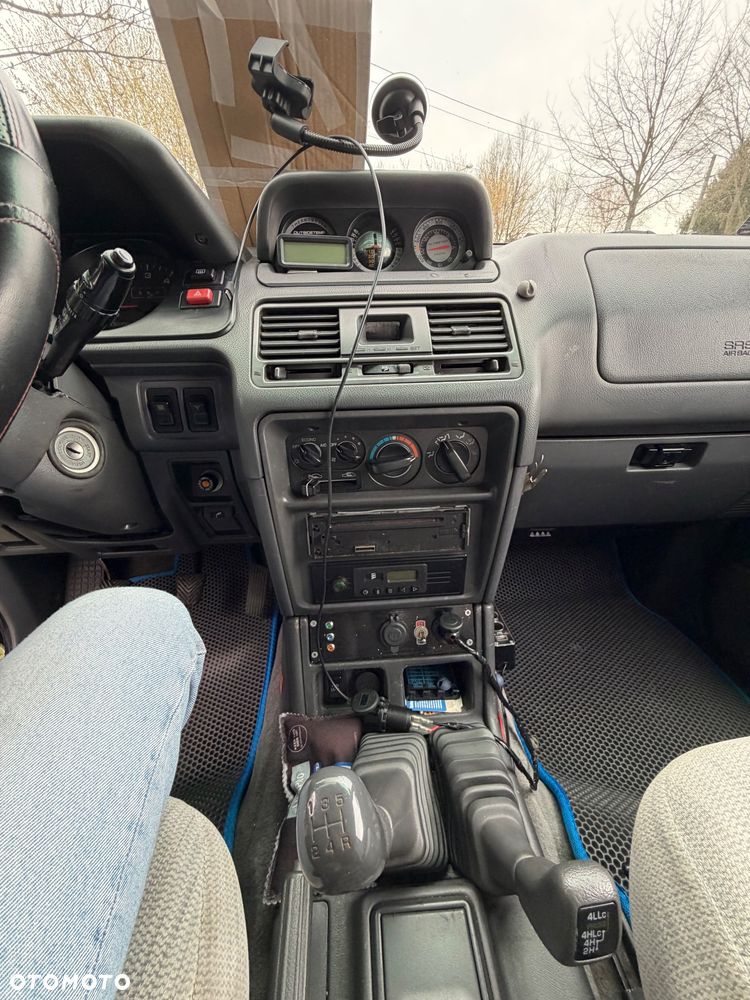 Mitsubishi Pajero - 8