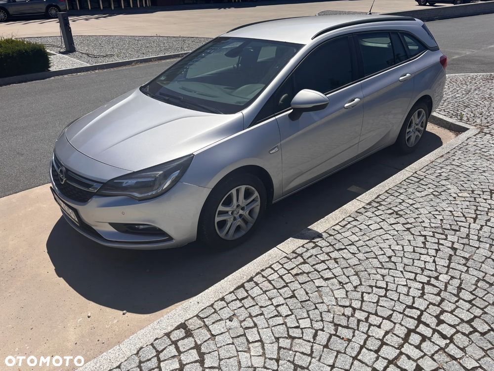 Opel Astra 1.6 CDTI Enjoy - 4