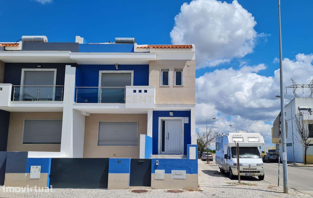 Moradia T3+1 para arrendamento em zona tranquila, na Atalaia, Montijo - Grande imagem: 2/25