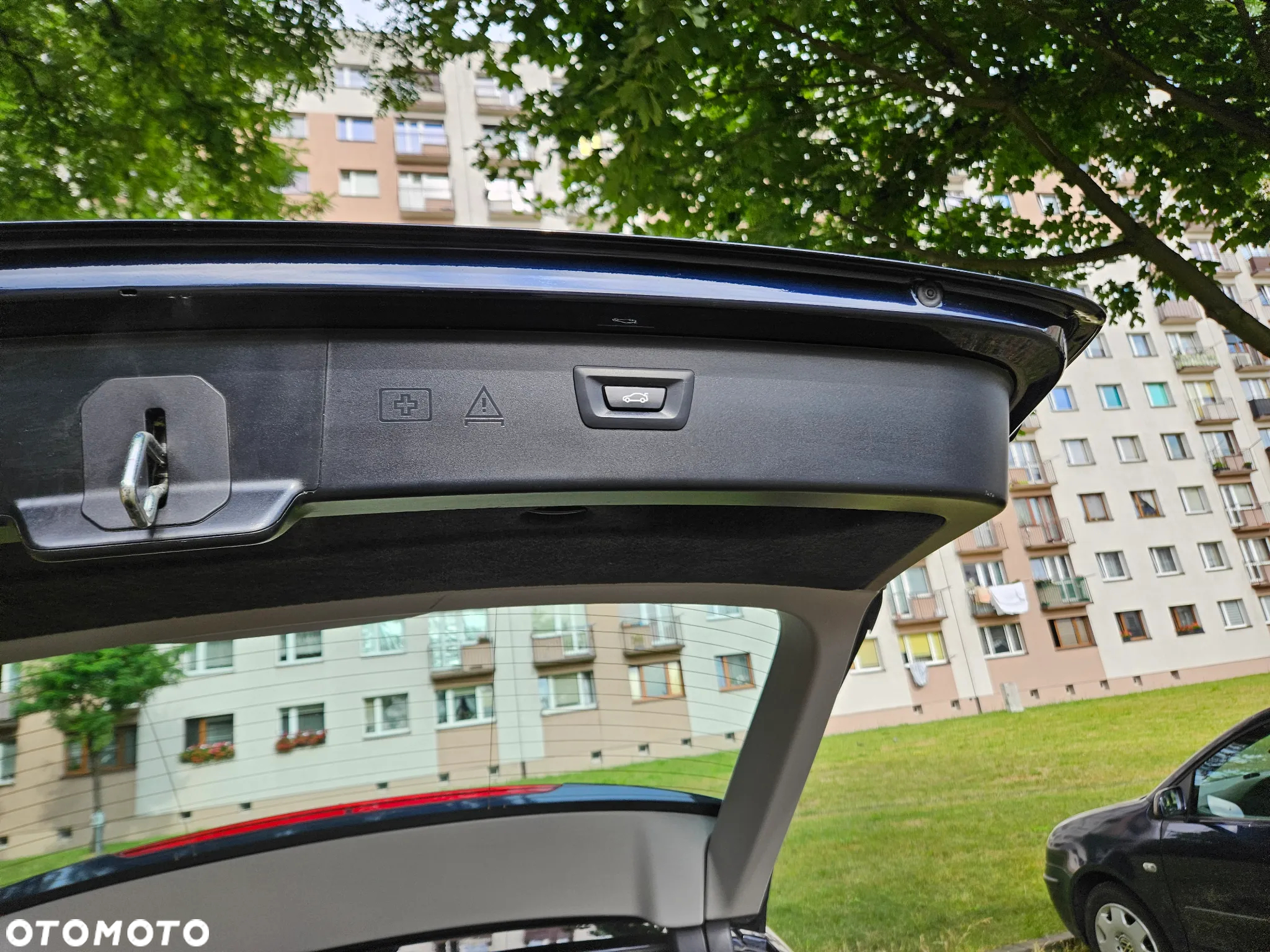 BMW Seria 5 528i Touring Luxury Line - 22