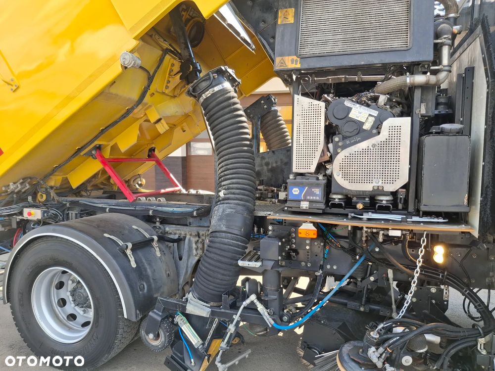 Renault C280 Zamiatarka SEMAT Zoeller FAUN Karcher 2 Silniki Rura Do Liści Listwy Ciśnieniowe Lanca 2 Zbiorniki Wody Szczotki L/R 2018r Euro 6 Motogodziny: 740MTH - 28