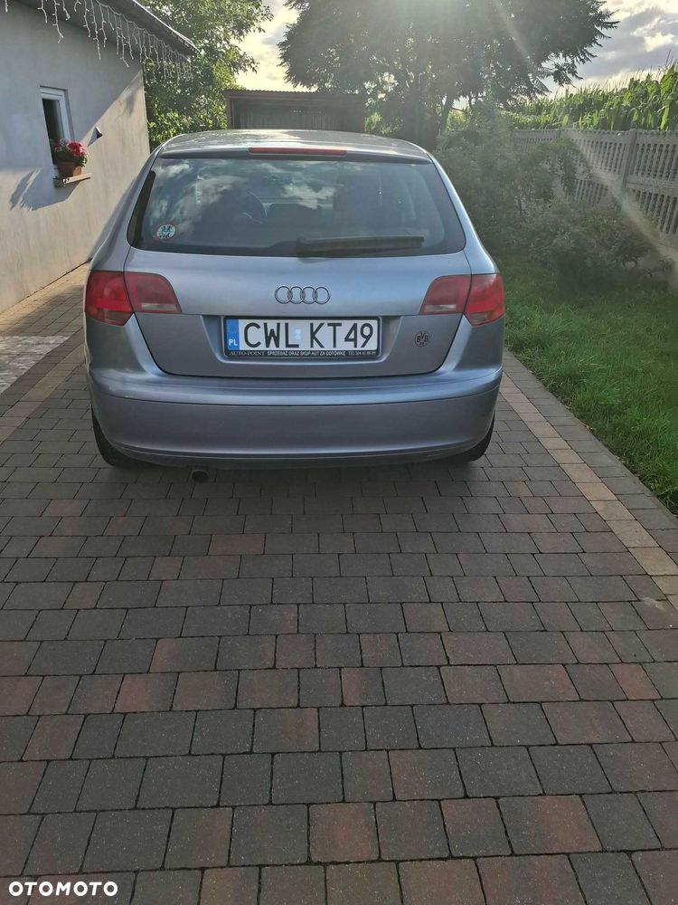 Audi A3 Sportback - 2