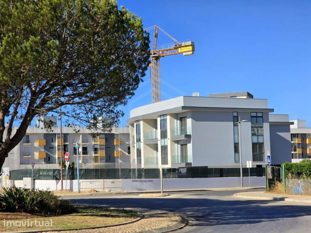 Apartamento T3, nova construção, em Meia Praia, Lagos, Algarve - Grande imagem: 2/57