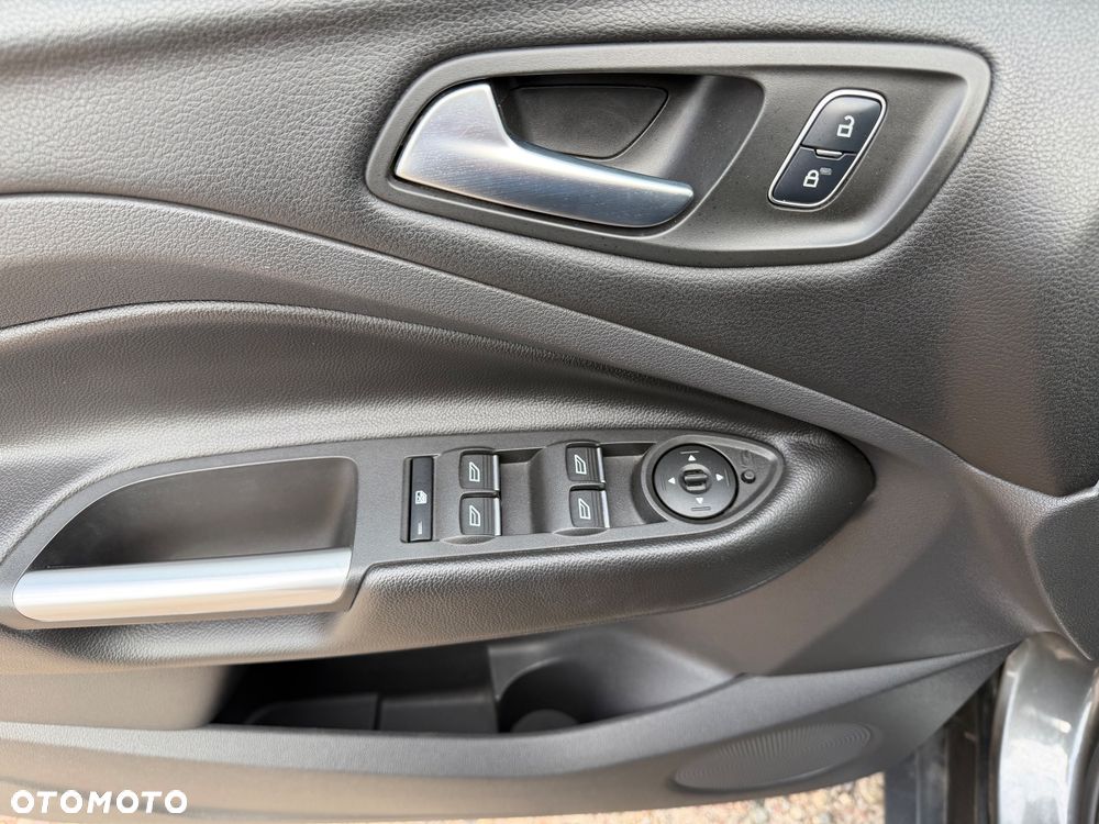 Ford Kuga 1.5 EcoBoost 2x4 ST-Line - 26