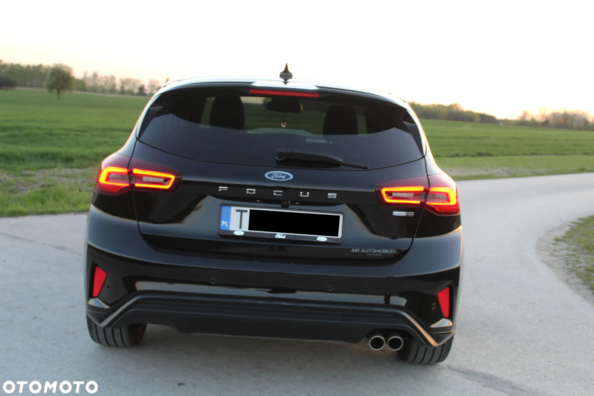Ford Focus 1.0 EcoBoost Hybrid ST-LINE X - 14