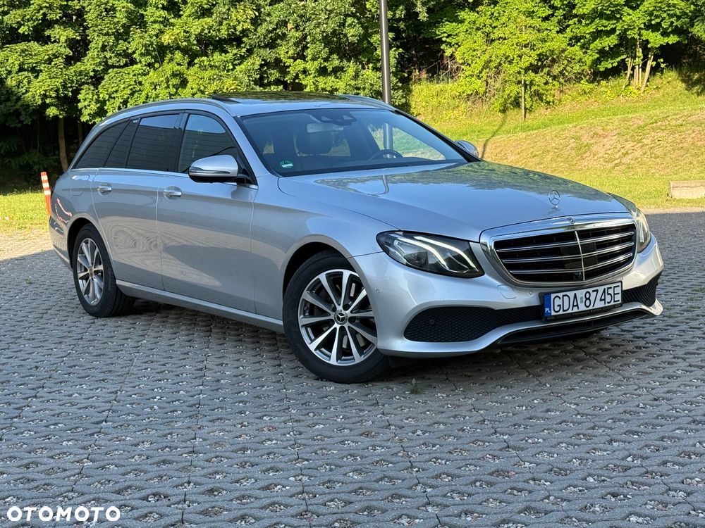 Mercedes-Benz Klasa E 300 d 9G-TRONIC Exclusive - 4