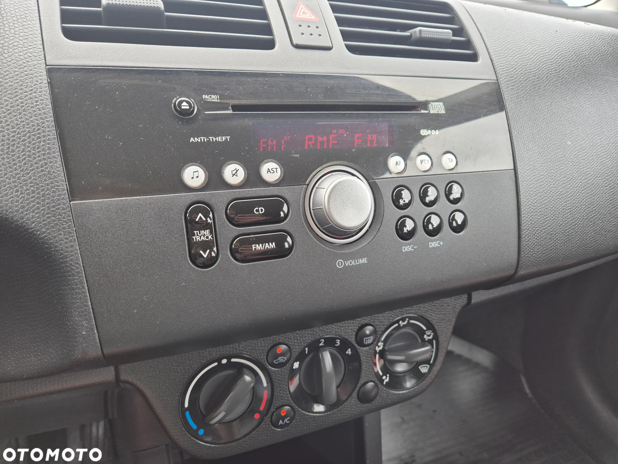 Suzuki Swift - 16