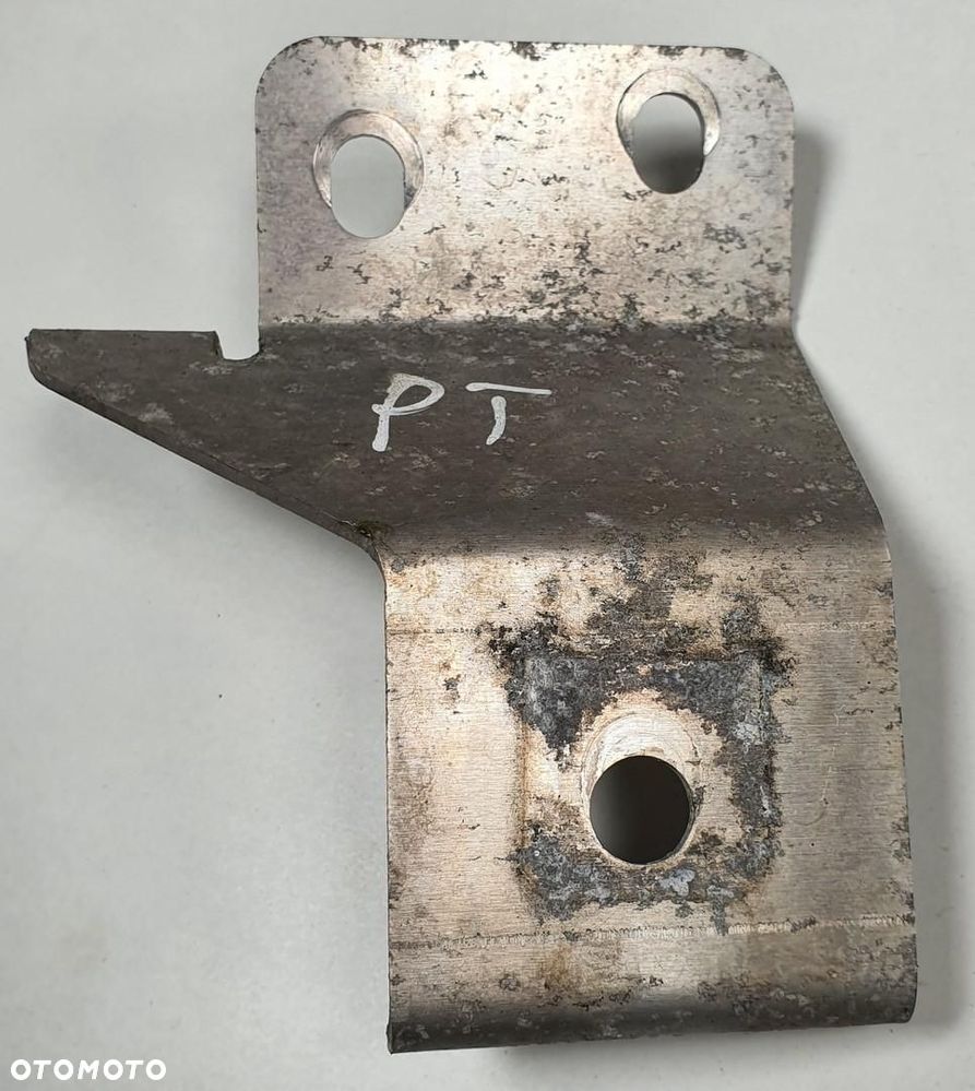 UCHWYT MOCOWANIE PRAWY TYŁ ASTON MARTIN RAPIDE - 2