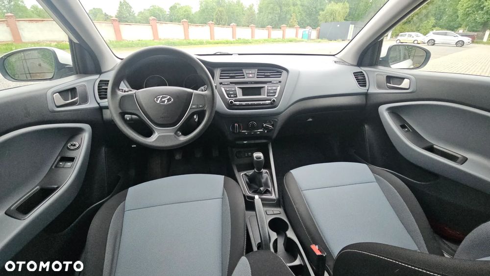 Hyundai i20 blue 1.2 YES Gold - 8