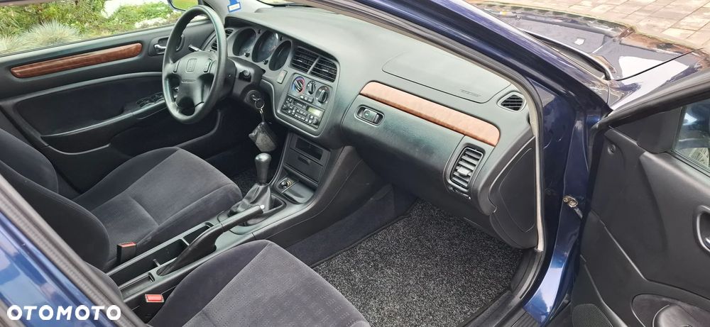 Honda Accord 1.8i S - 19