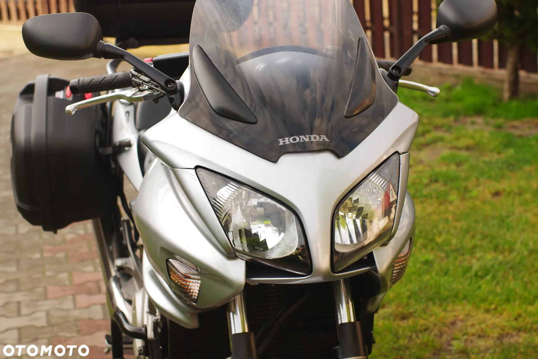 Honda CBF - 15