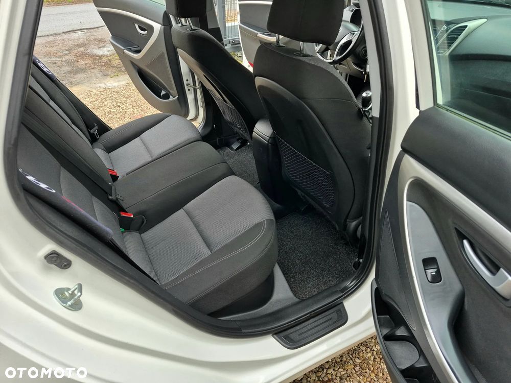 Hyundai i30 i30cw 1.4 Fifa World Cup Edition - 17