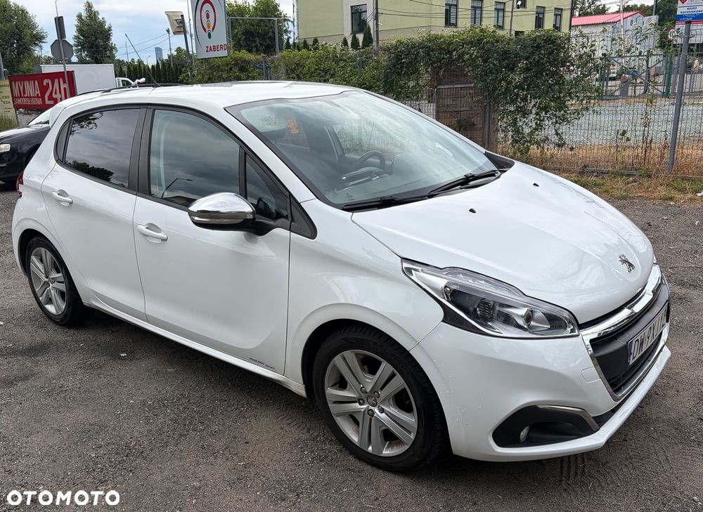 Peugeot 208 - 2