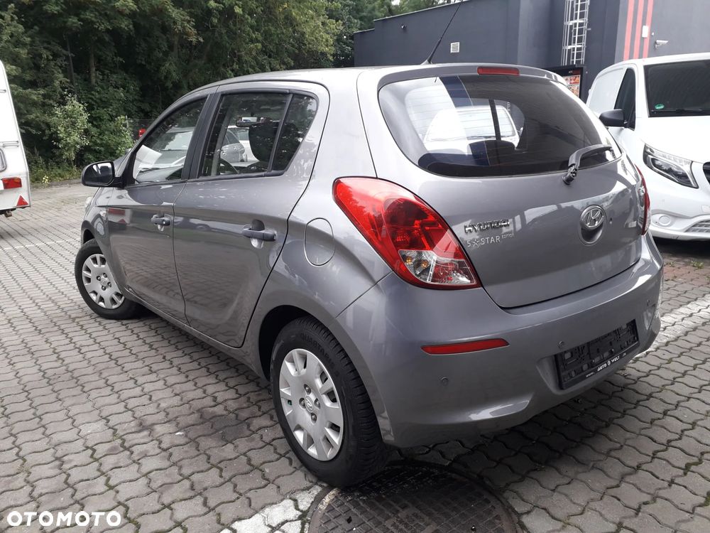 Hyundai i20 1.25 Comfort - 20