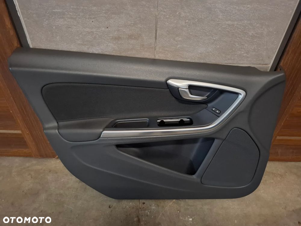 Boczek Drzwi lewy przód Volvo S60 II 2011 - 1