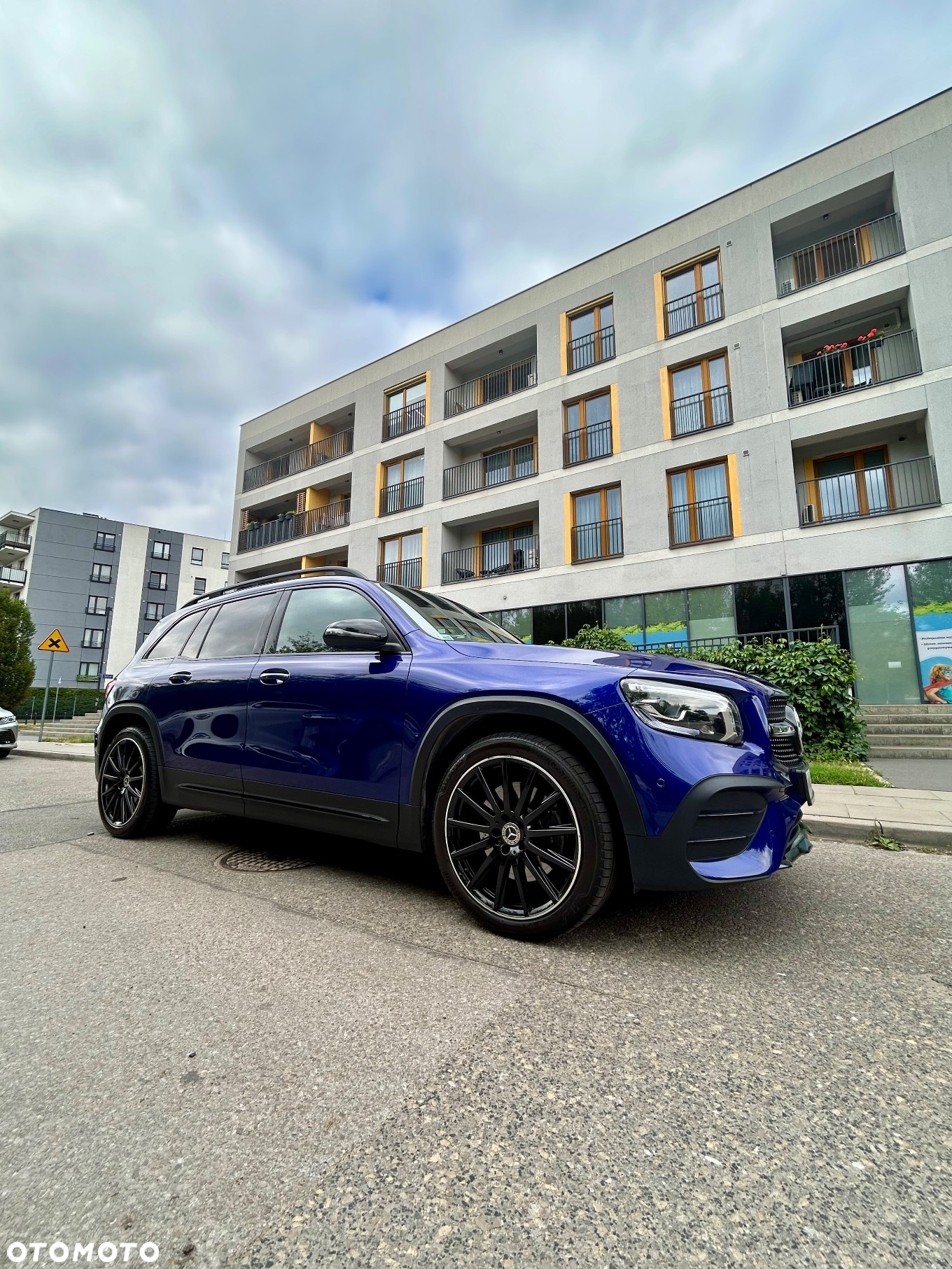 Mercedes-Benz GLB 250 4-Matic AMG Line 8G-DCT - 17