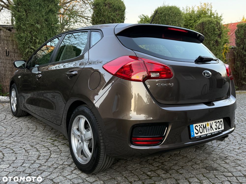 Kia Ceed 1.4 CVVT Dream Team Edition - 13