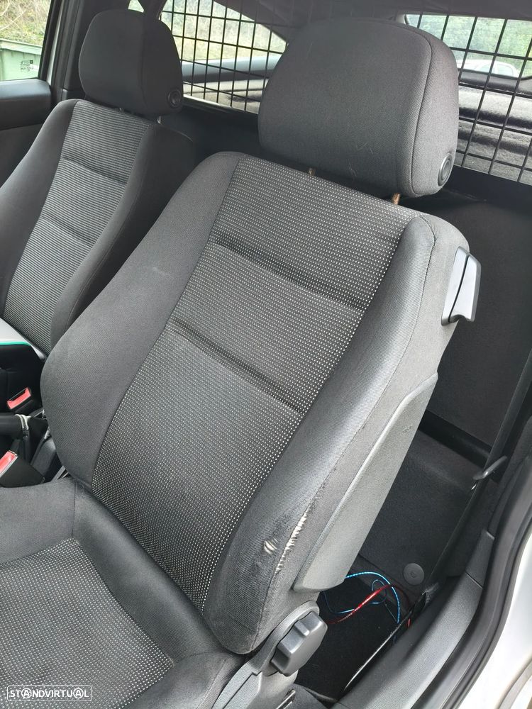 Opel Astra GTC 1.3 CDTI - 9