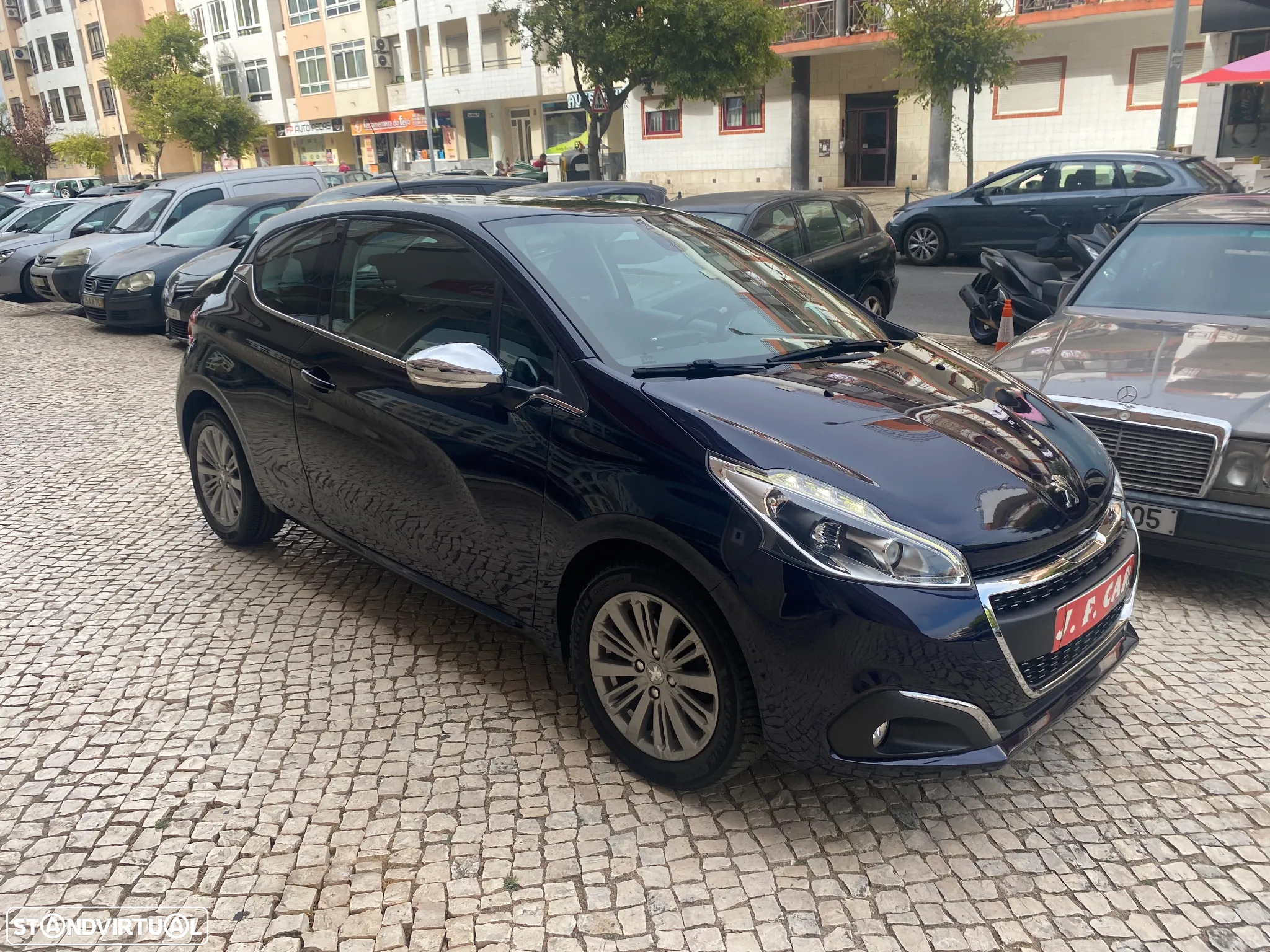 Peugeot 208 1.2 PureTech GT Line - 17