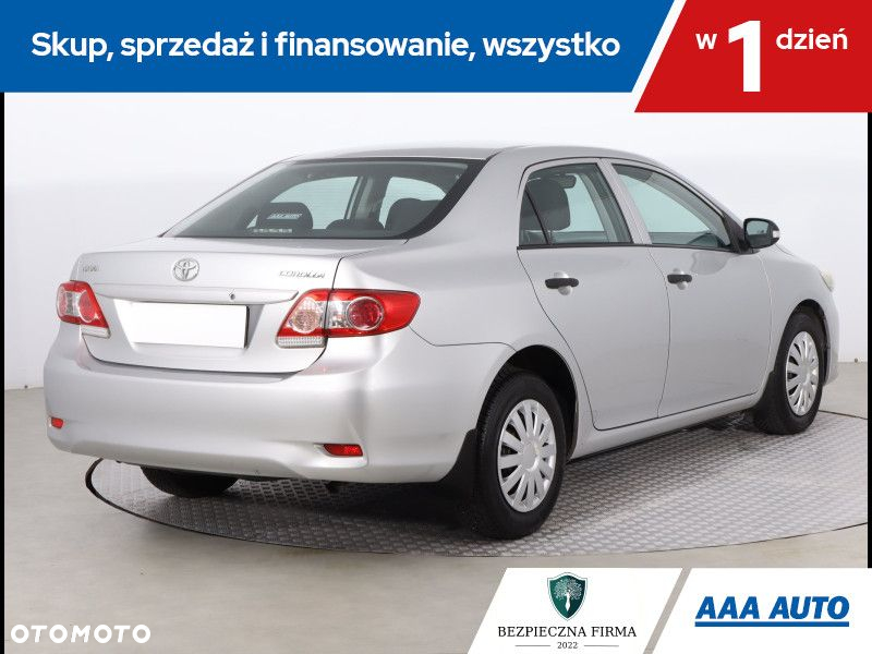 Toyota Corolla - 6