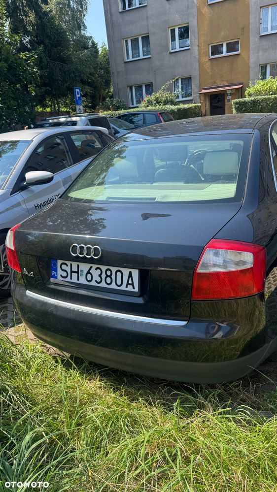 Audi A4 Limousine - 5