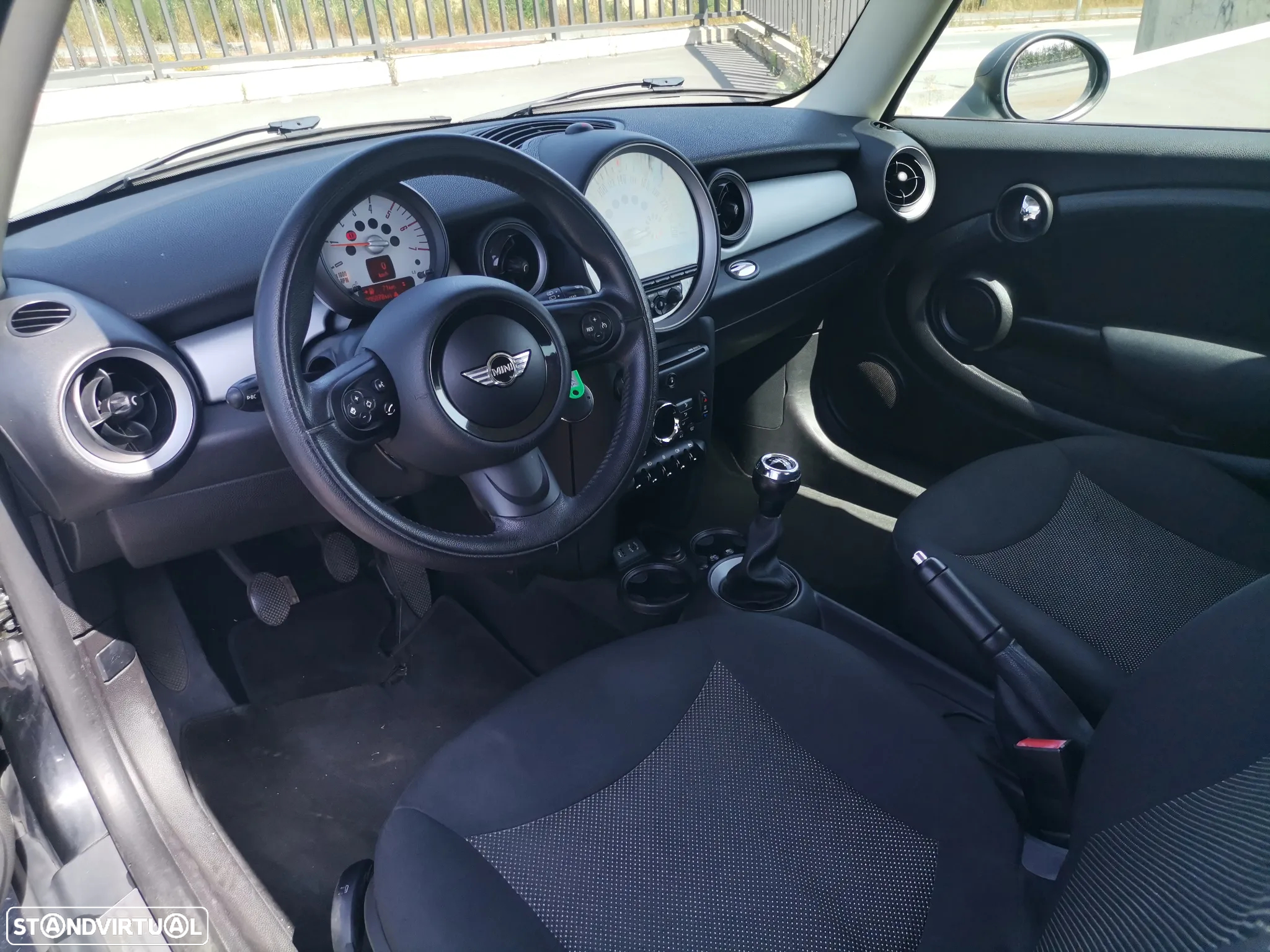 MINI 3 Portas One D - 2