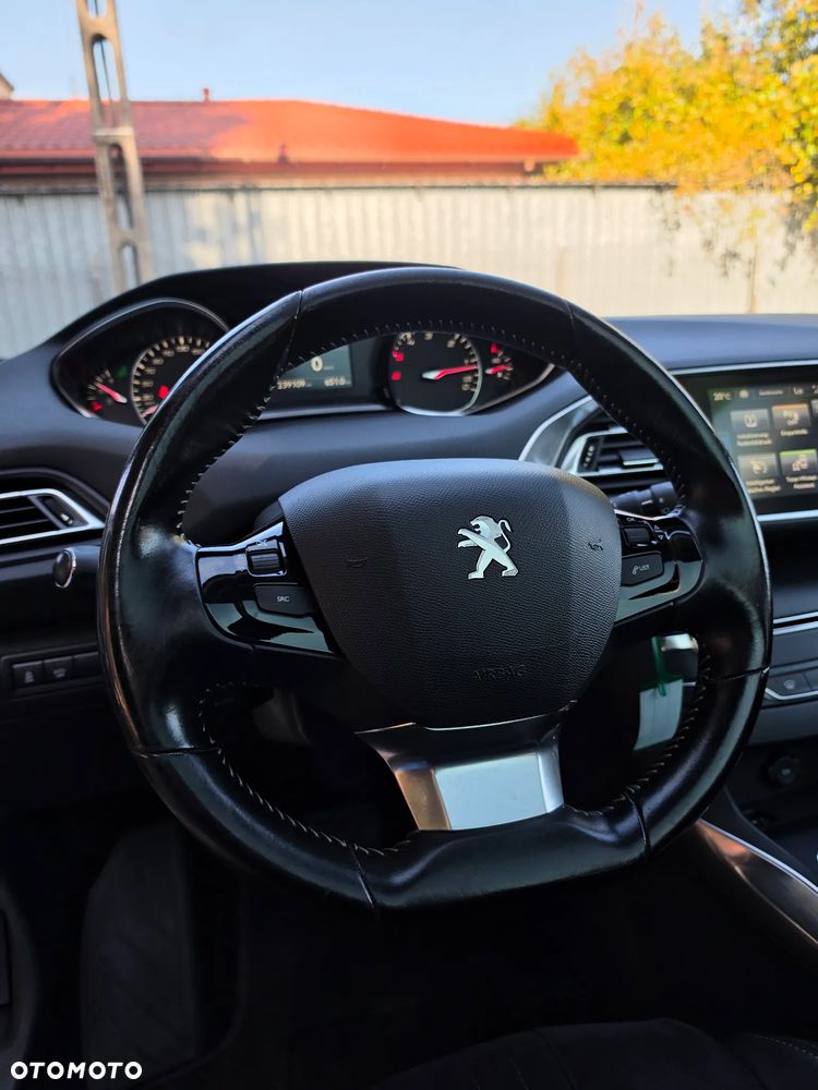 Peugeot 308 BlueHDi 120 EAT6 Stop & Start Allure - 24