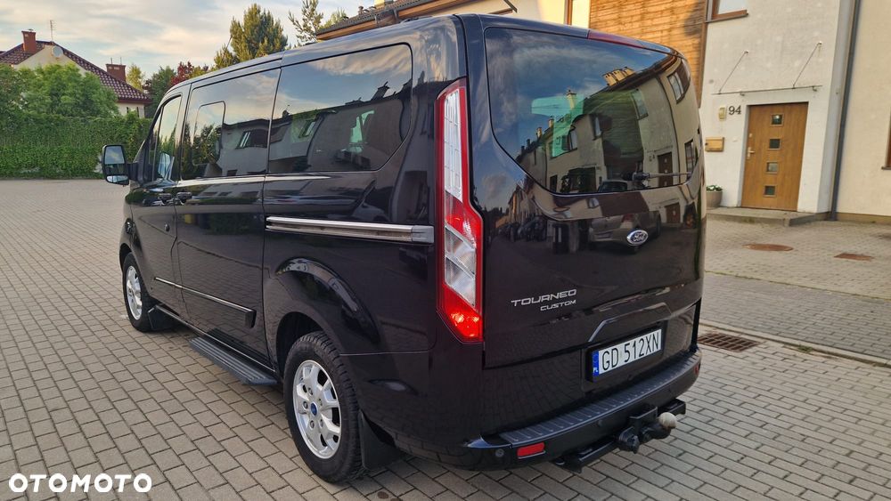 Ford Tourneo Custom - 20
