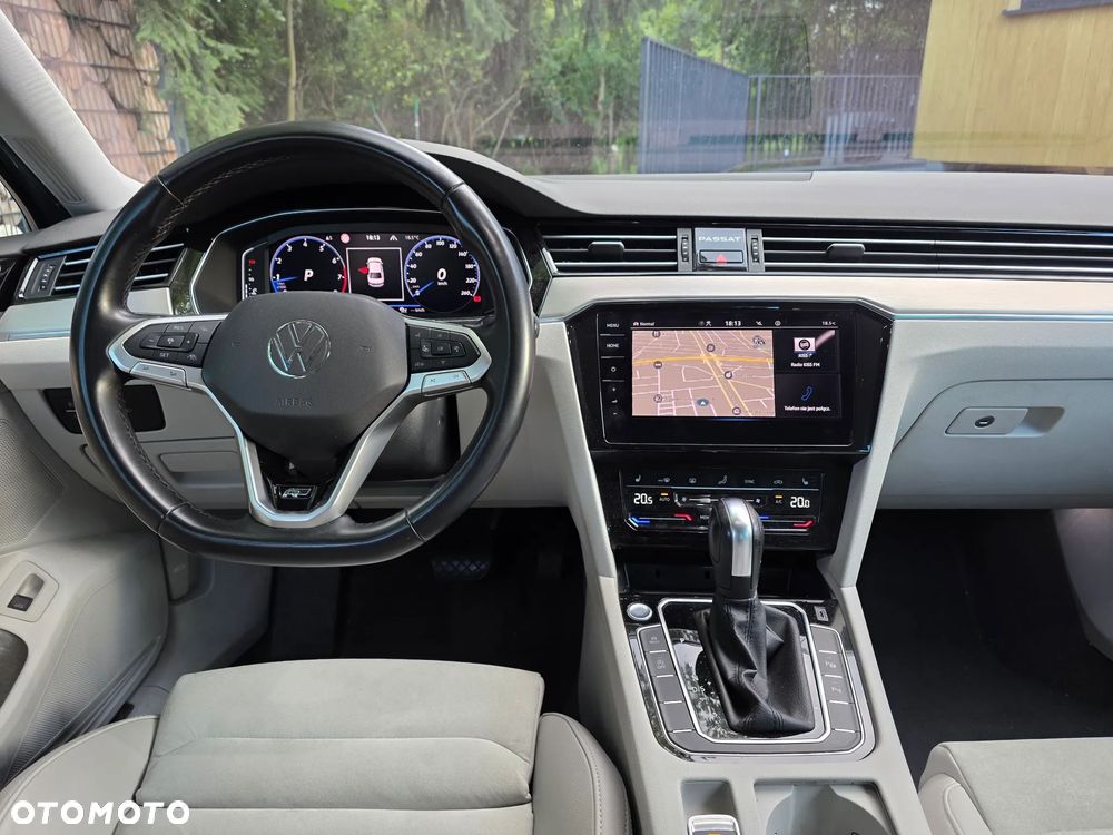 Volkswagen Passat 2.0 TSI Elegance DSG - 12
