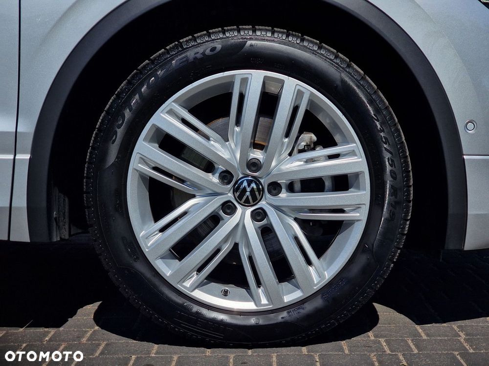 Volkswagen Tiguan 2.0 TDI SCR 4Mot R-Line DSG - 9