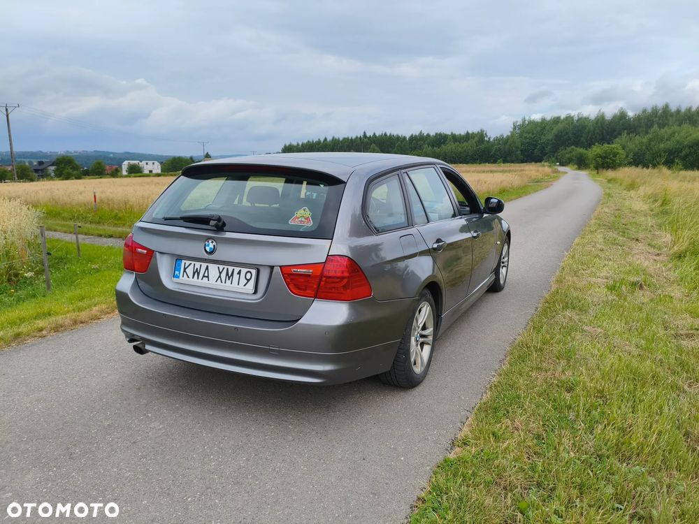 BMW Seria 3 318d DPF - 3