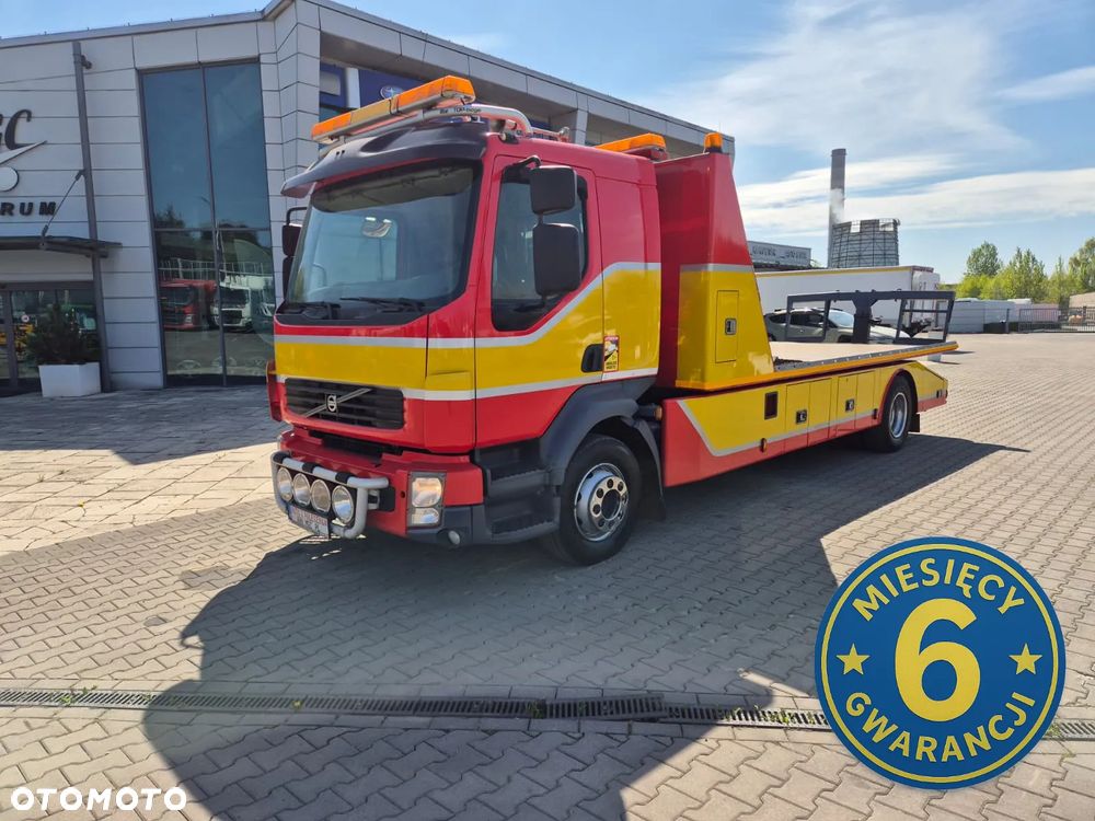 Volvo FL 230 4*2 / POMOC DROGOWA / RUCHOMA PLATFORMA / SERWISOWANY / NOWY SILNIK / BEZWYPADKOWY / 2 WCIĄGARKI / DUŻA KABINA - 3