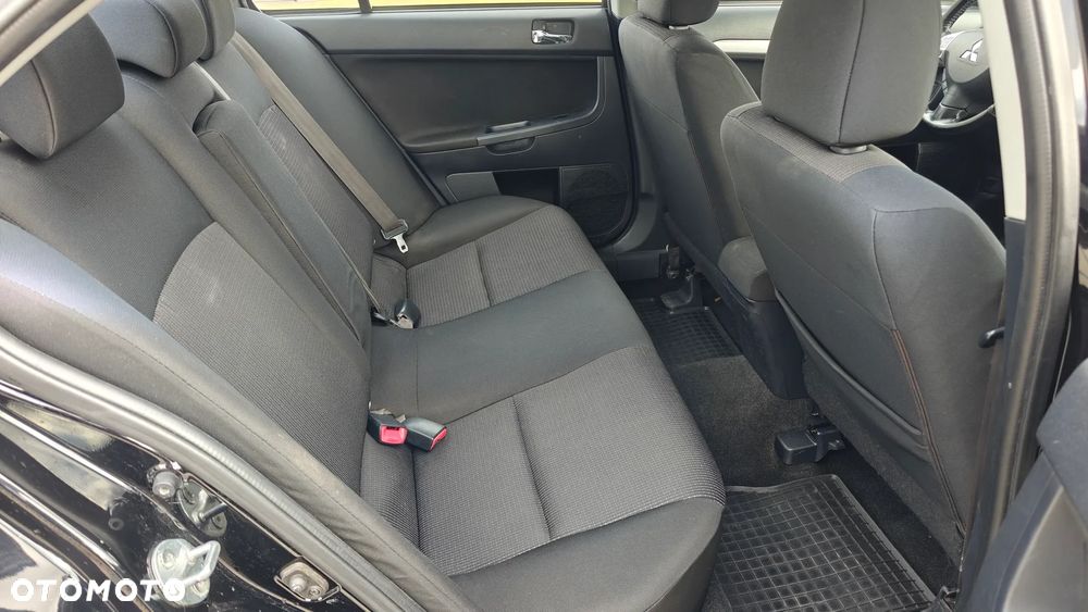 Mitsubishi Lancer 1.8 Intense CVT - 16