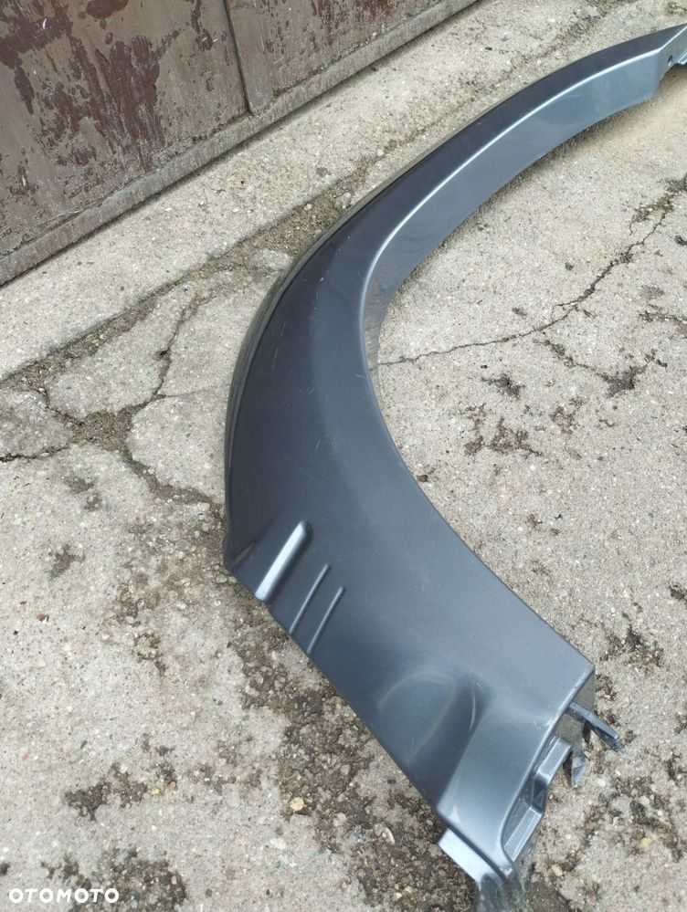 Listwa na błotnik prawy przód Toyota Land Crusier J90 90 - 2