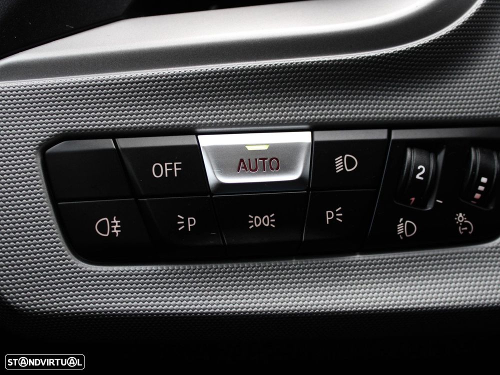 BMW 116 d Pack Essence - 25