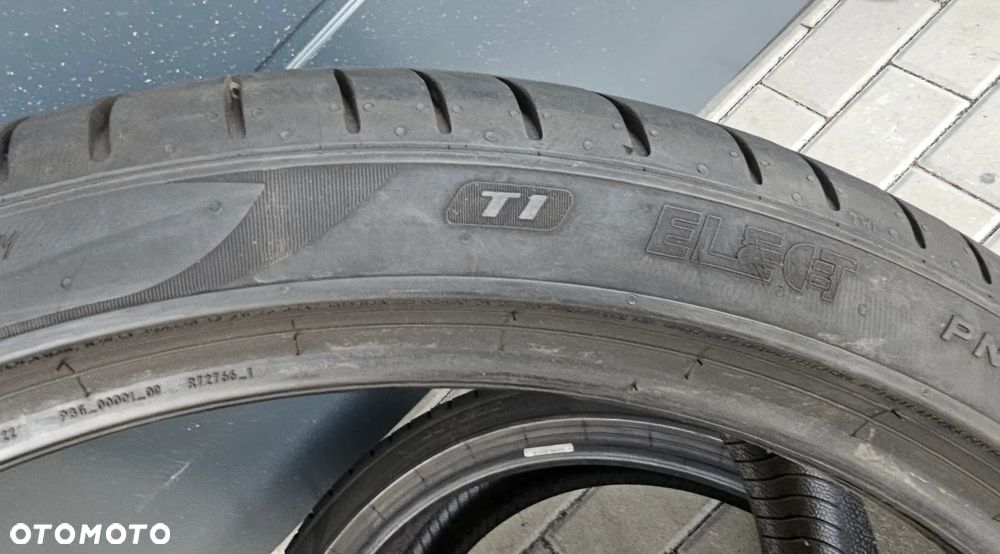 Pirelli P Zero 255/35R21 98 W - 6
