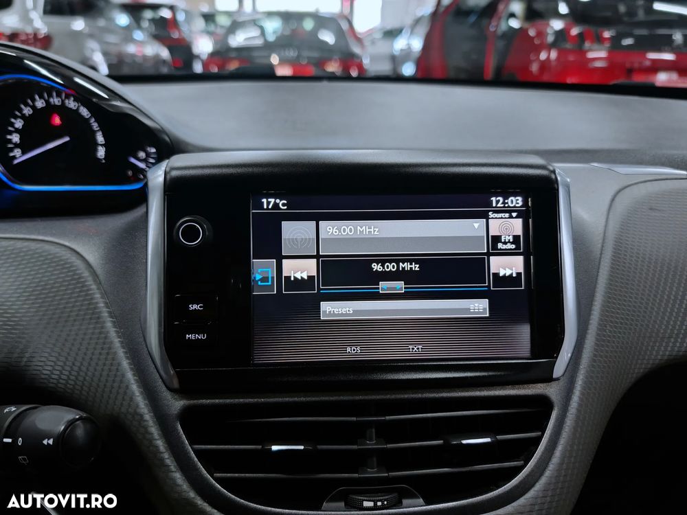 Peugeot 2008 PureTech 110 Stop&Start EAT6 Allure - 15