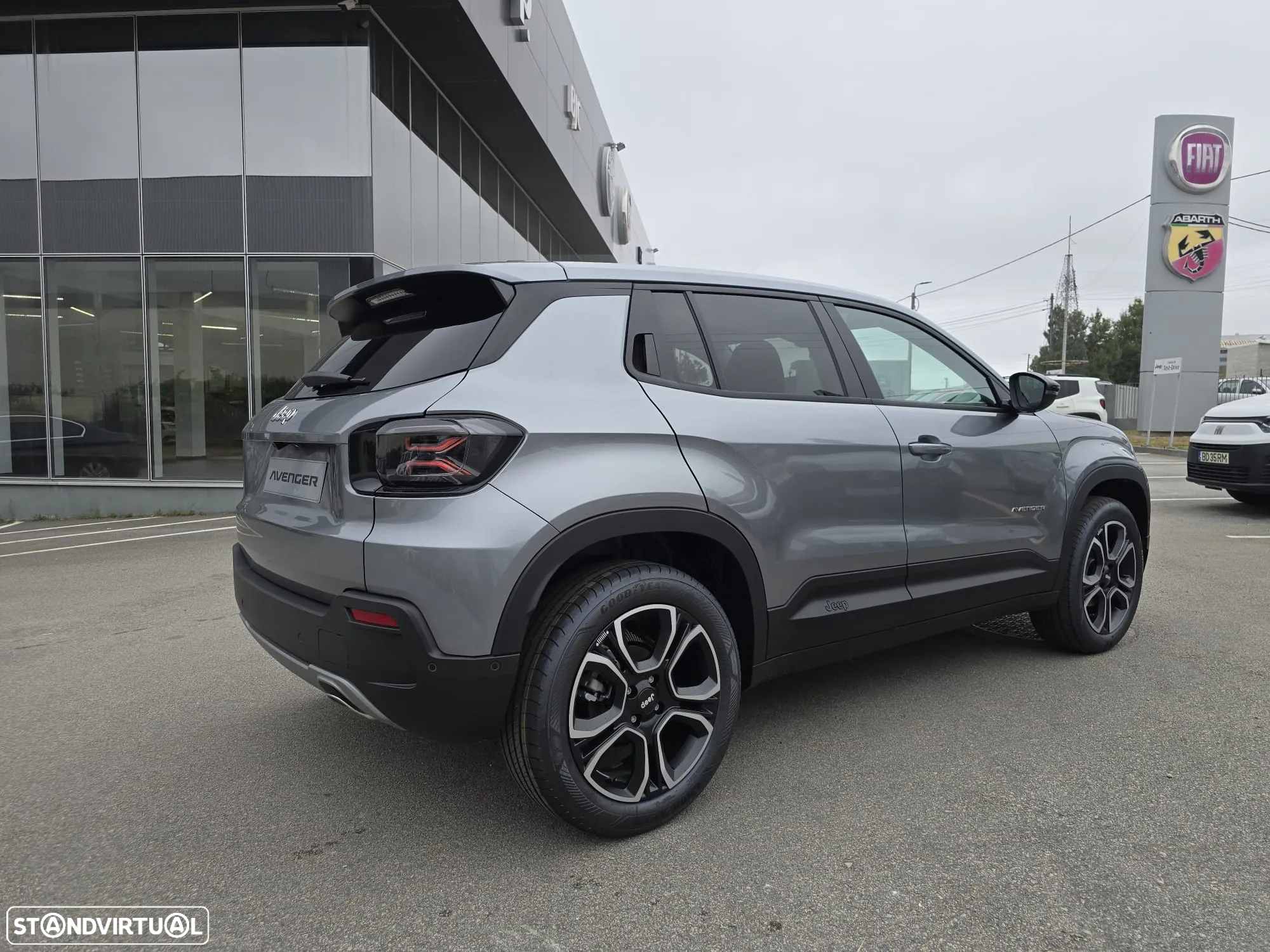 Jeep Avenger 1.2 GSE T3 Summit - 5