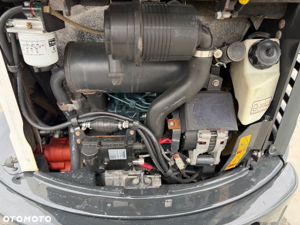 Bobcat E26 - 17