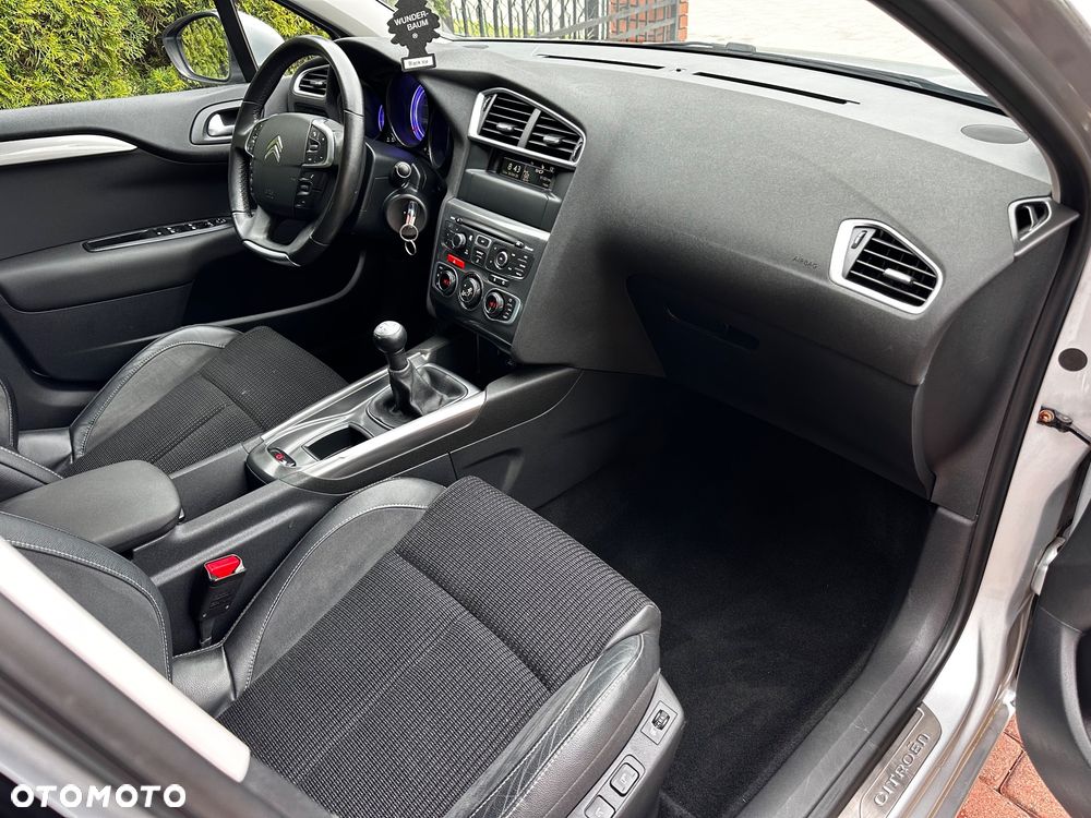 Citroën C4 VTi 120 Exclusive - 29