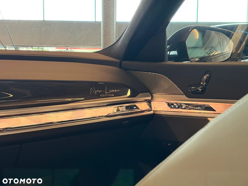 BMW Seria 7 740d xDrive mHEV Nero Lusso Edition sport - 22
