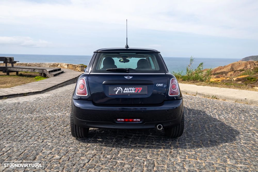 MINI 3 Portas Cooper D - 5