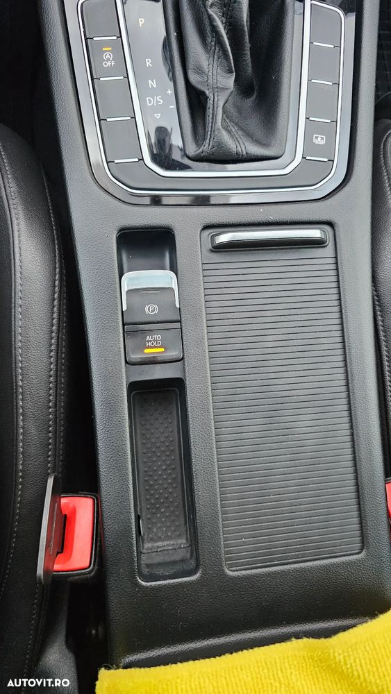 Volkswagen Passat 2.0 TDI DSG Comfortline - 9