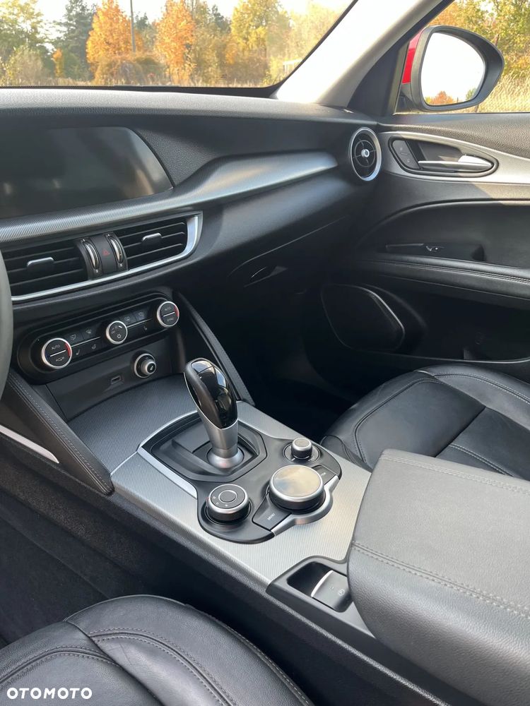Alfa Romeo Stelvio 2.0 Turbo 16V AT8-Q4 Super - 15