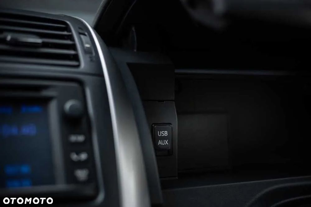 Toyota Auris 1.8 Travel - 19