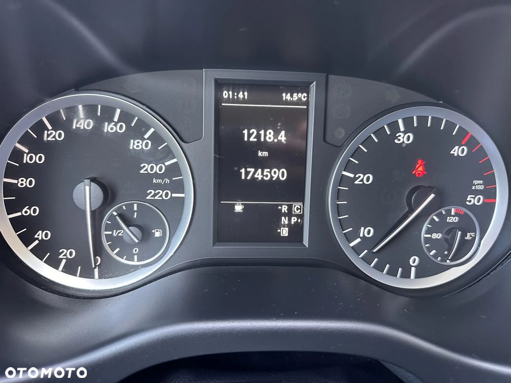 Mercedes-Benz VITO - 1