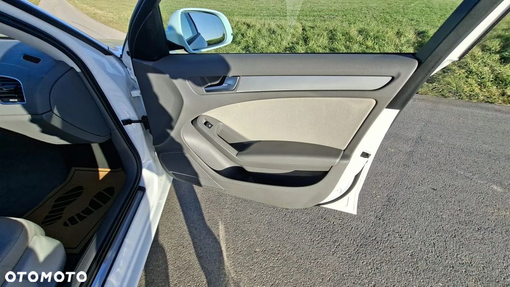 Audi A4 Avant 2.0 TDI DPF Attraction - 14