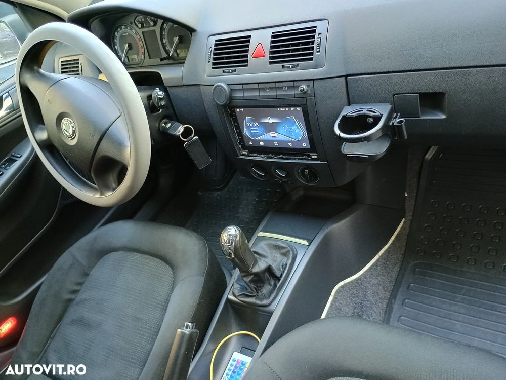 Skoda Fabia - 10
