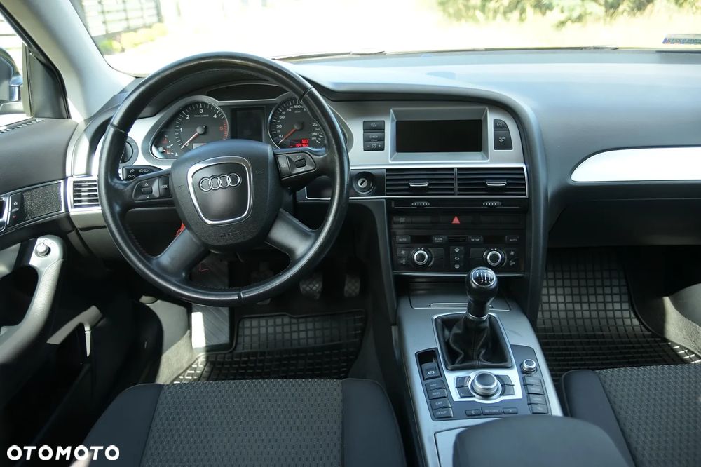 Audi A6 Avant 2.0 TDI - 17