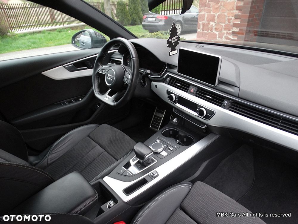 Audi A4 Limousine - 20